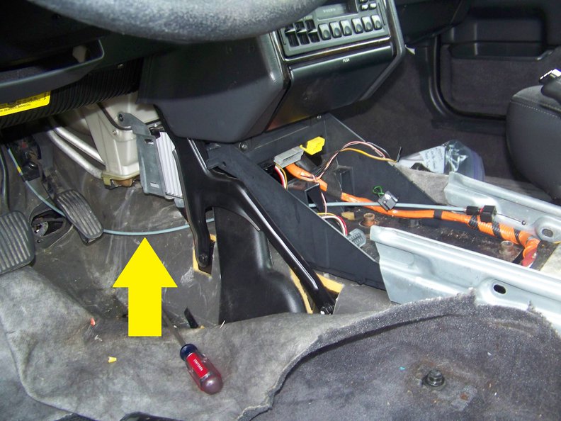 Arrow pointing to cable in question.