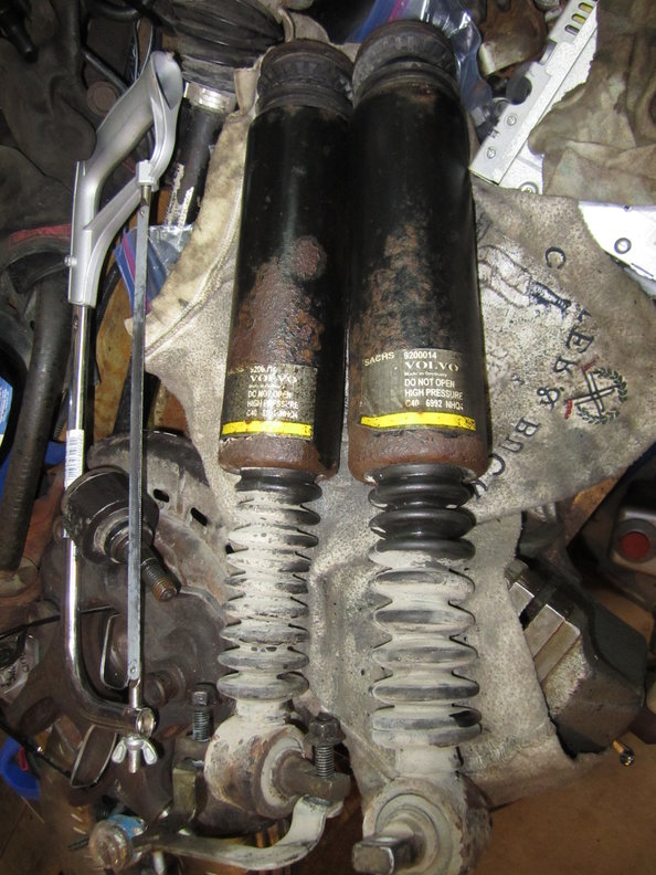 Nivomats from 1999 V70 XC (1)