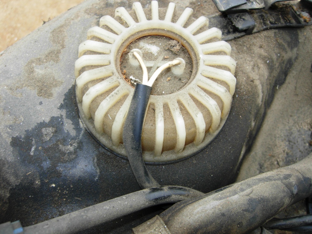 Level sensor gasket leak.JPG