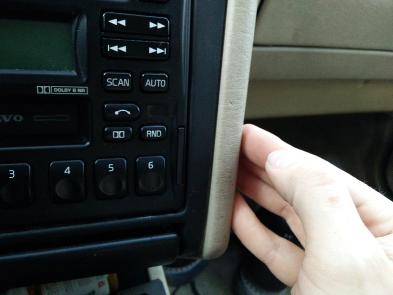 Latches remain flush