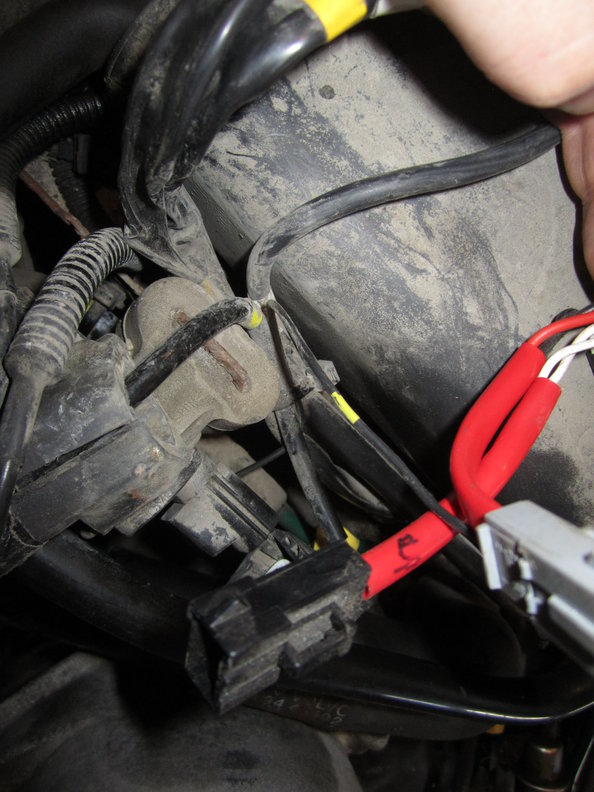 RH Fuel pump pipes and wiring (6)