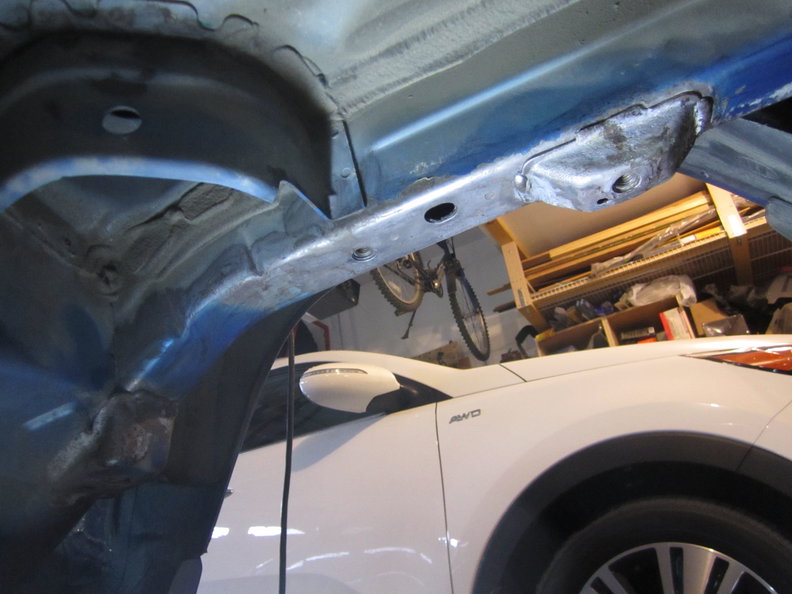 Rear sub-frame attachment point