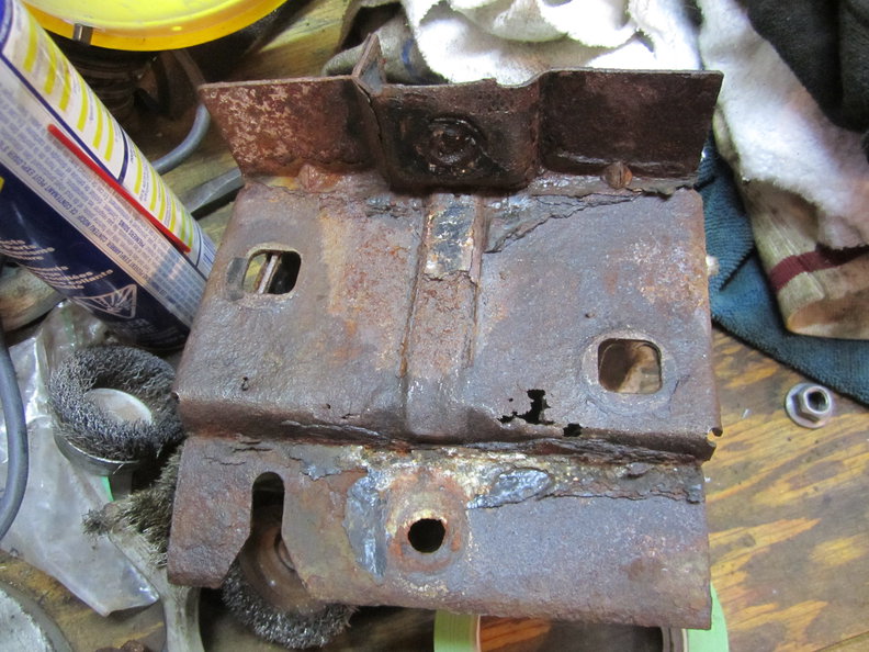 Folded down lower bracket edge