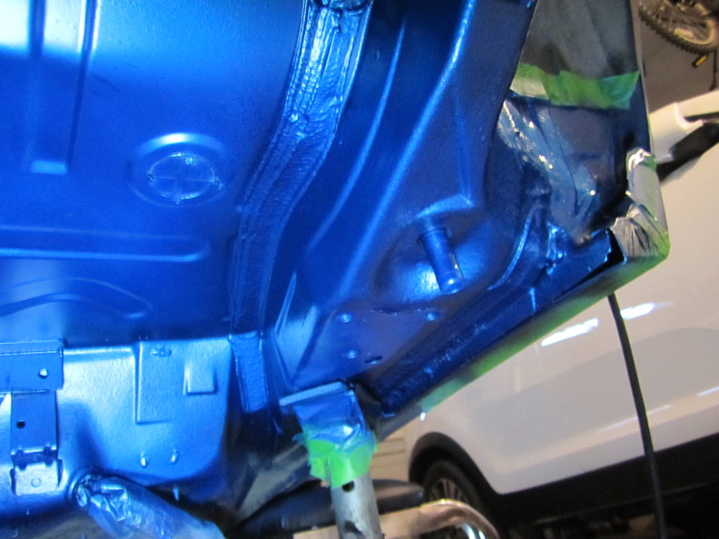 Rear jacking point mounting area