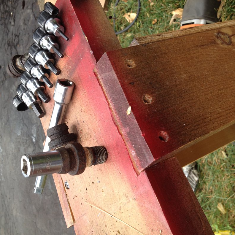 oil/trans cooler fitting with socket