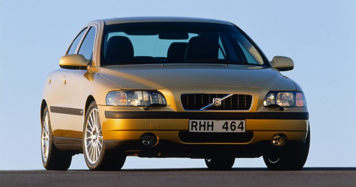 volvo-s60-2001-maya-yellow-pearl-700x367.jpg