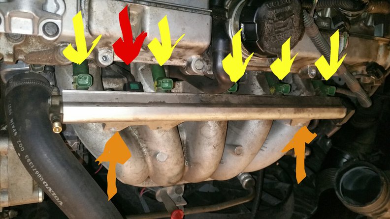 04 v70 NTurbo Fuel Rail Stuck.jpg