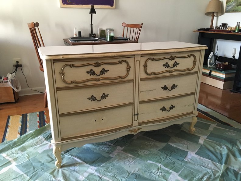 dresser (3).JPG