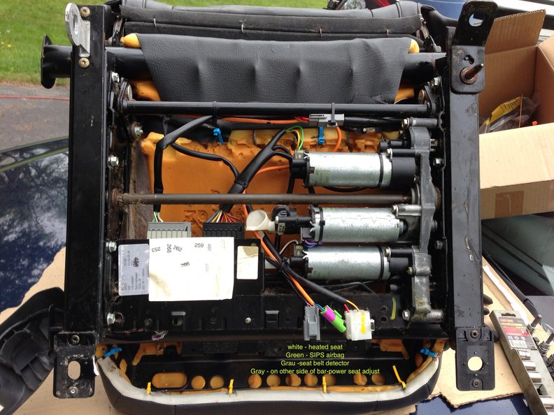 99volvo seat connections.jpg