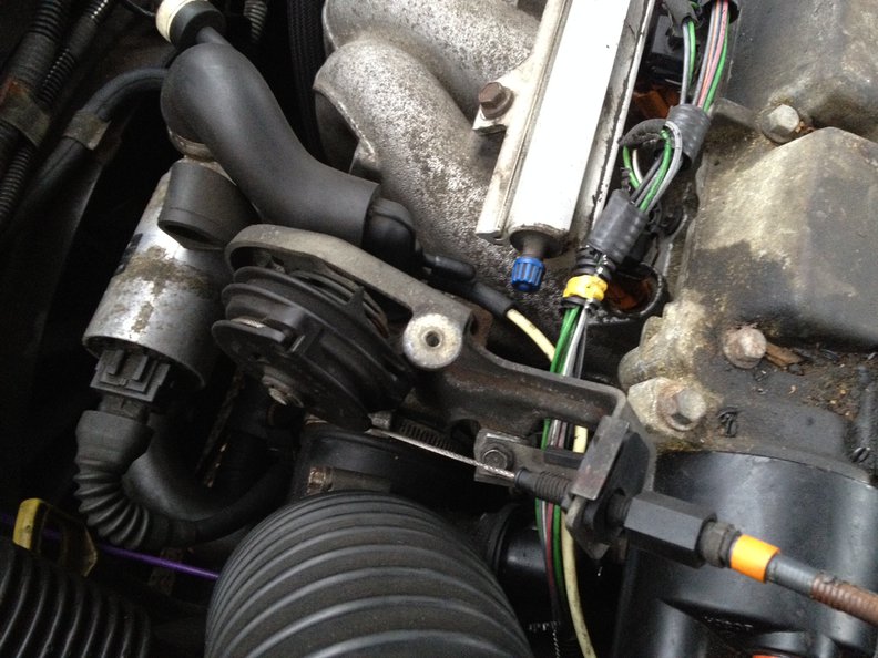 1998 V70 ICV + throttle side view