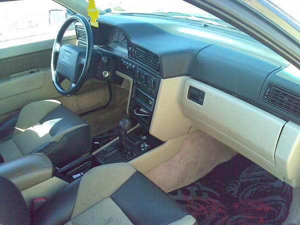 2005 S60 T5 Seats and a new Dashboard.