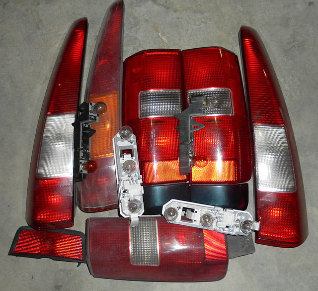 855 tail lens &amp; bulb racks