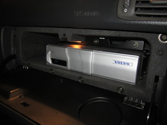 6-CD changer connected to SC-901 head unit
