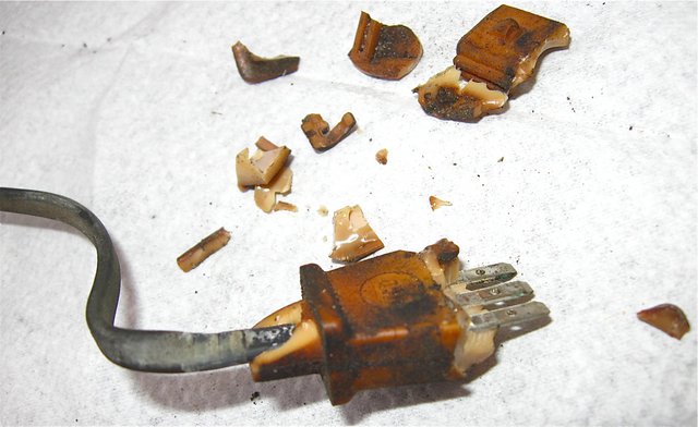 Volvo 850 Camshaft Position Sensor 2.jpg