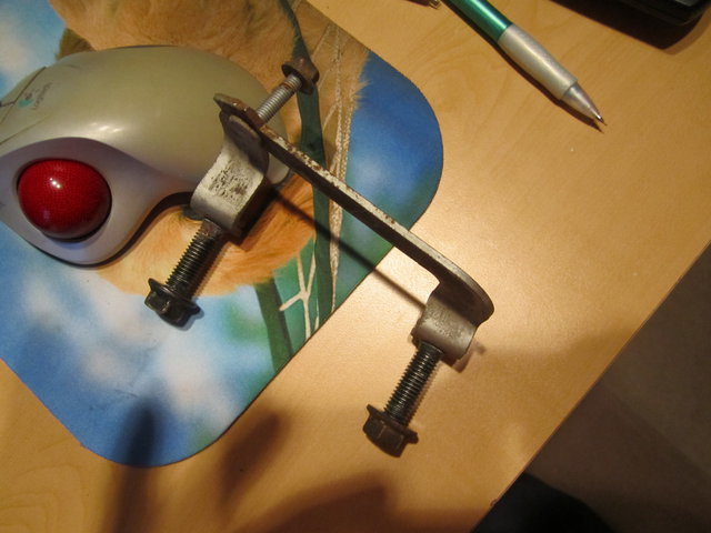 P80 rear nivomat lower mounting bracket