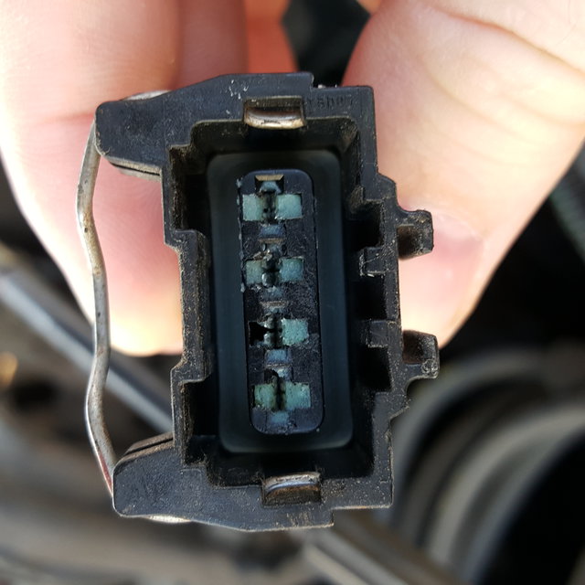 Plastic missing on 2nd slot on top from left?