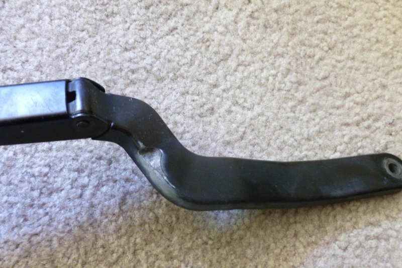 wiper arm 001 (800x533).jpg