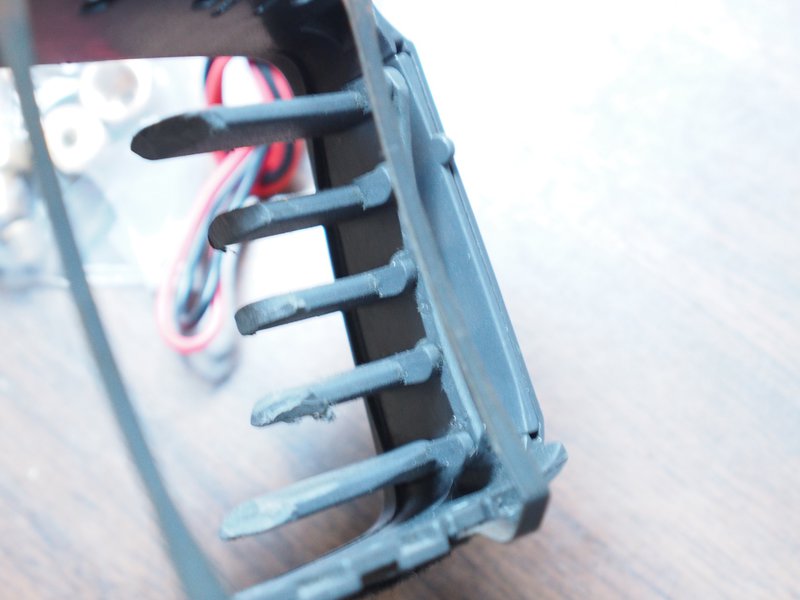 slats on the left side are tied together