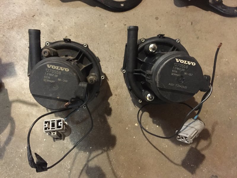 left 850 used, right 850 barely used