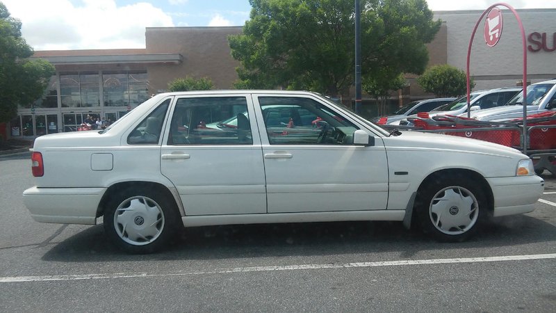 S70 stock wheels?