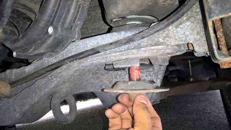 subframe_bushing1.jpg