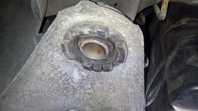 subframe_bushing_R.jpg
