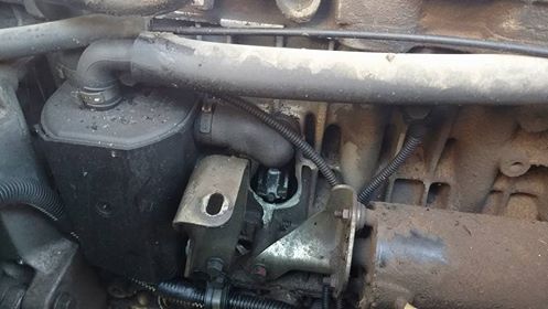 1998 Volvo V70 hole in block