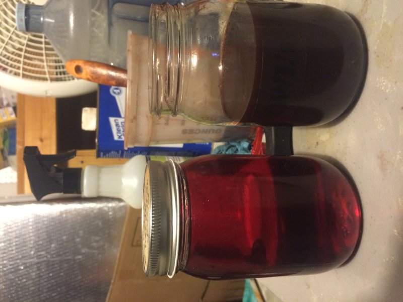 Fresh fluid on left / drained fluid on right