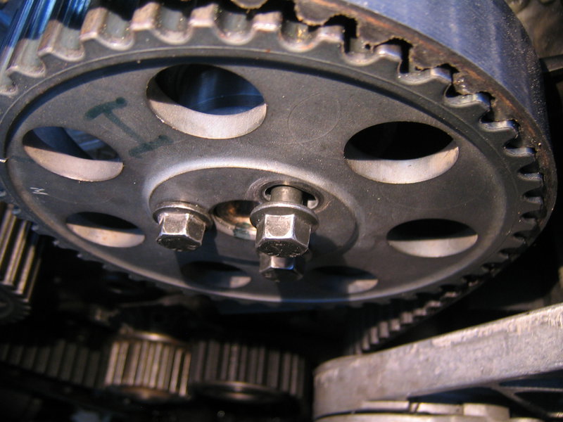 Volvo_Camshaft Seals 025.JPG