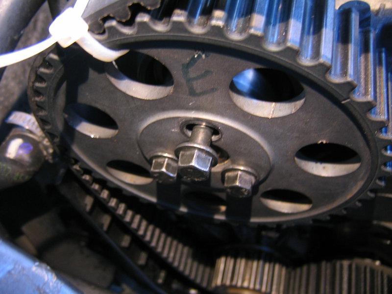 Volvo_Camshaft Seals 026.JPG