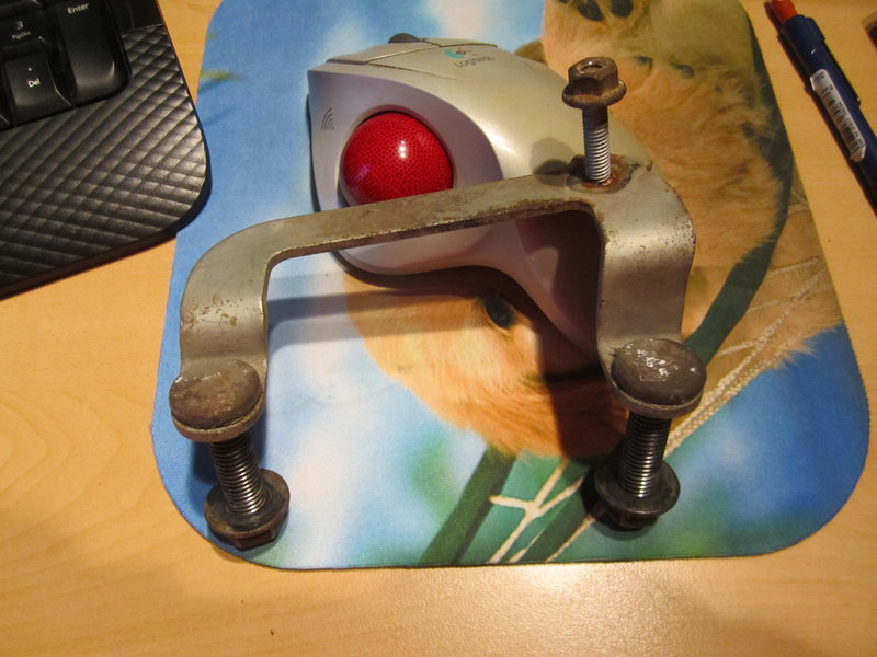 AWD rear Nivomat lower bracket