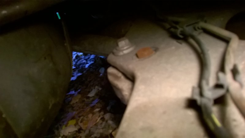 trailing arm bushing bolts or anchor arm bushing bolts.jpg