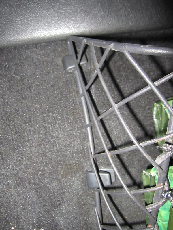 RH cargo net bin front clips