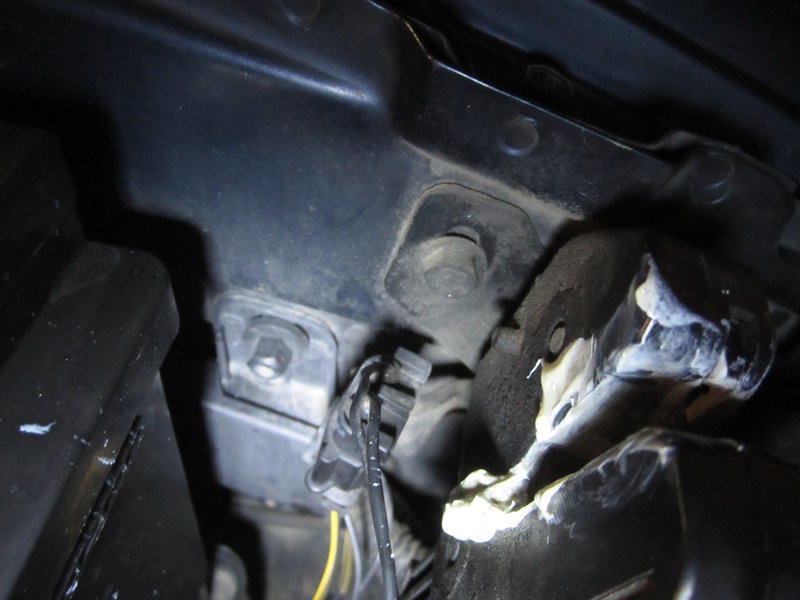 LH latch and wiring for alarm