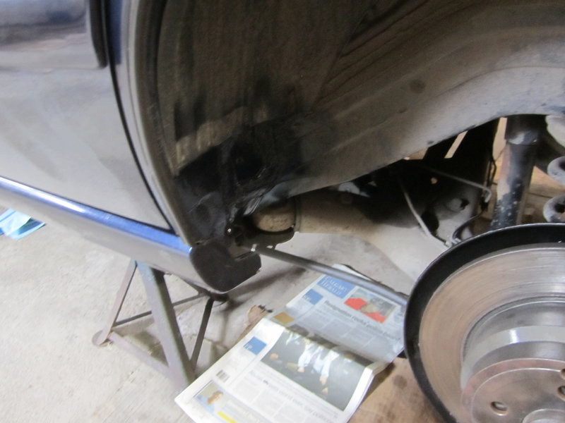 LHR wheel arch paint repair
