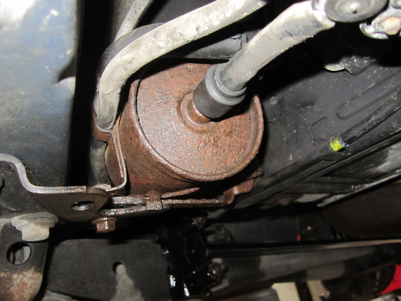 Rusty Fuel filter and bracket