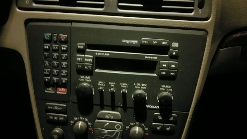 ... without cup holder!! OEM Cell Phone!