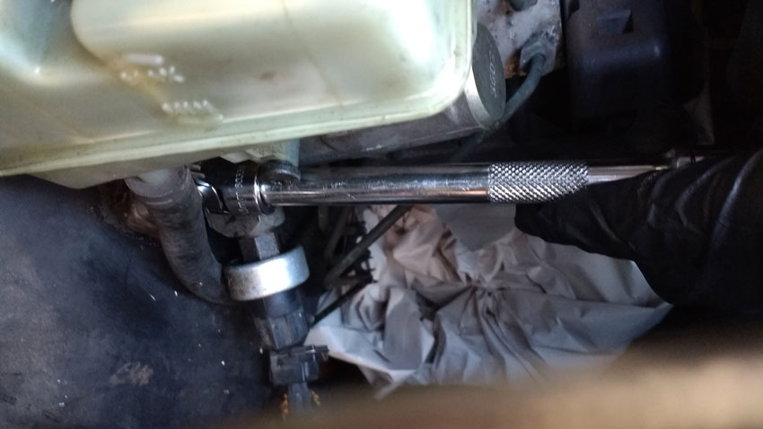 s70_master_cylinder3.jpg