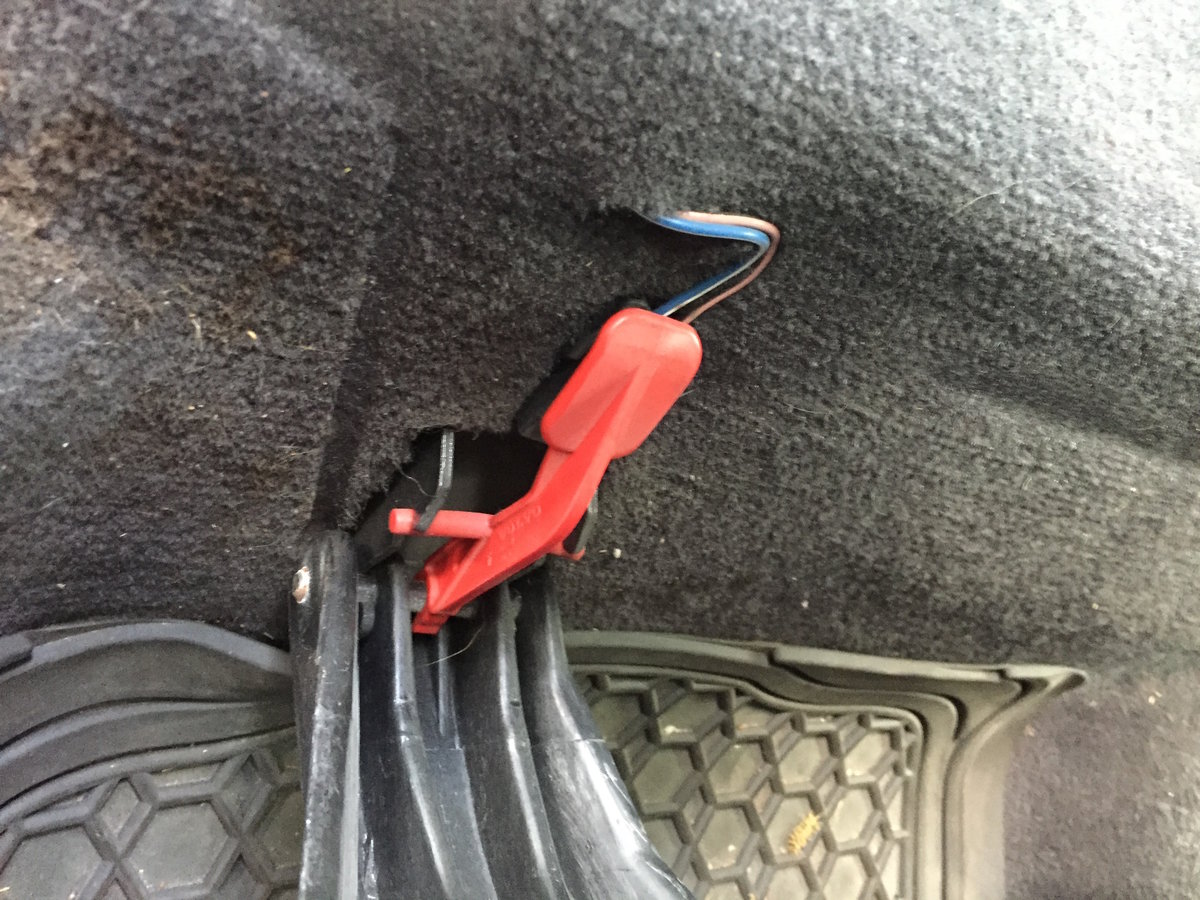 Clip working, in place with seat base folded forward.