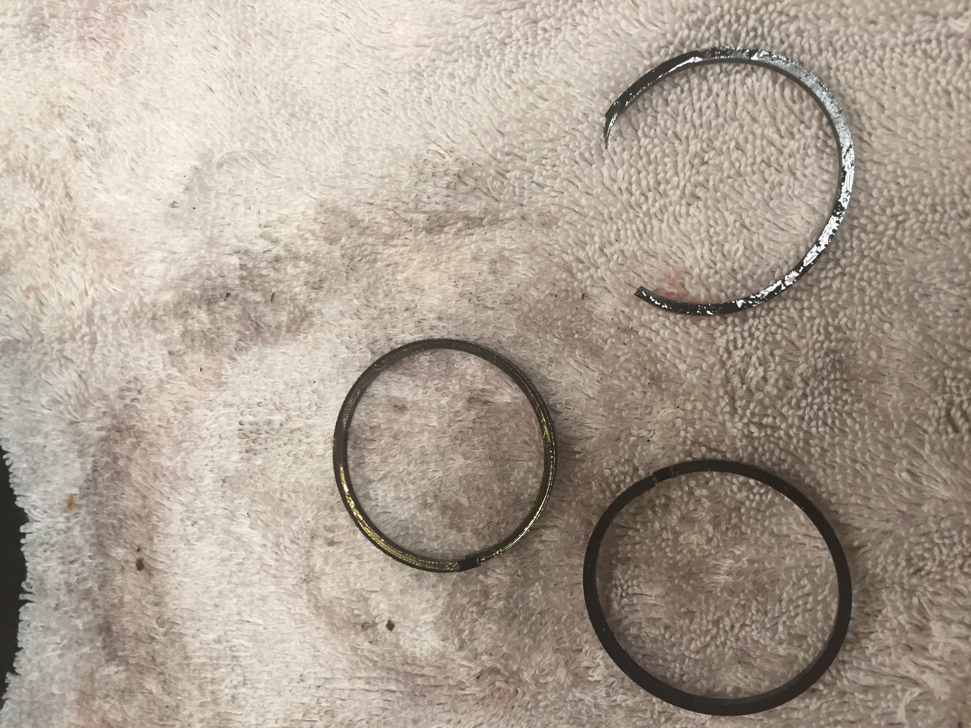 Teflon seals on back of direct clutch were junked