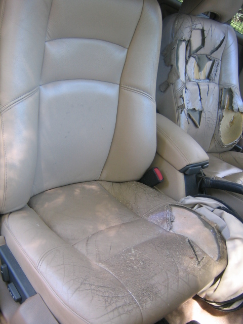 Volvo_Leather Seat 002.JPG