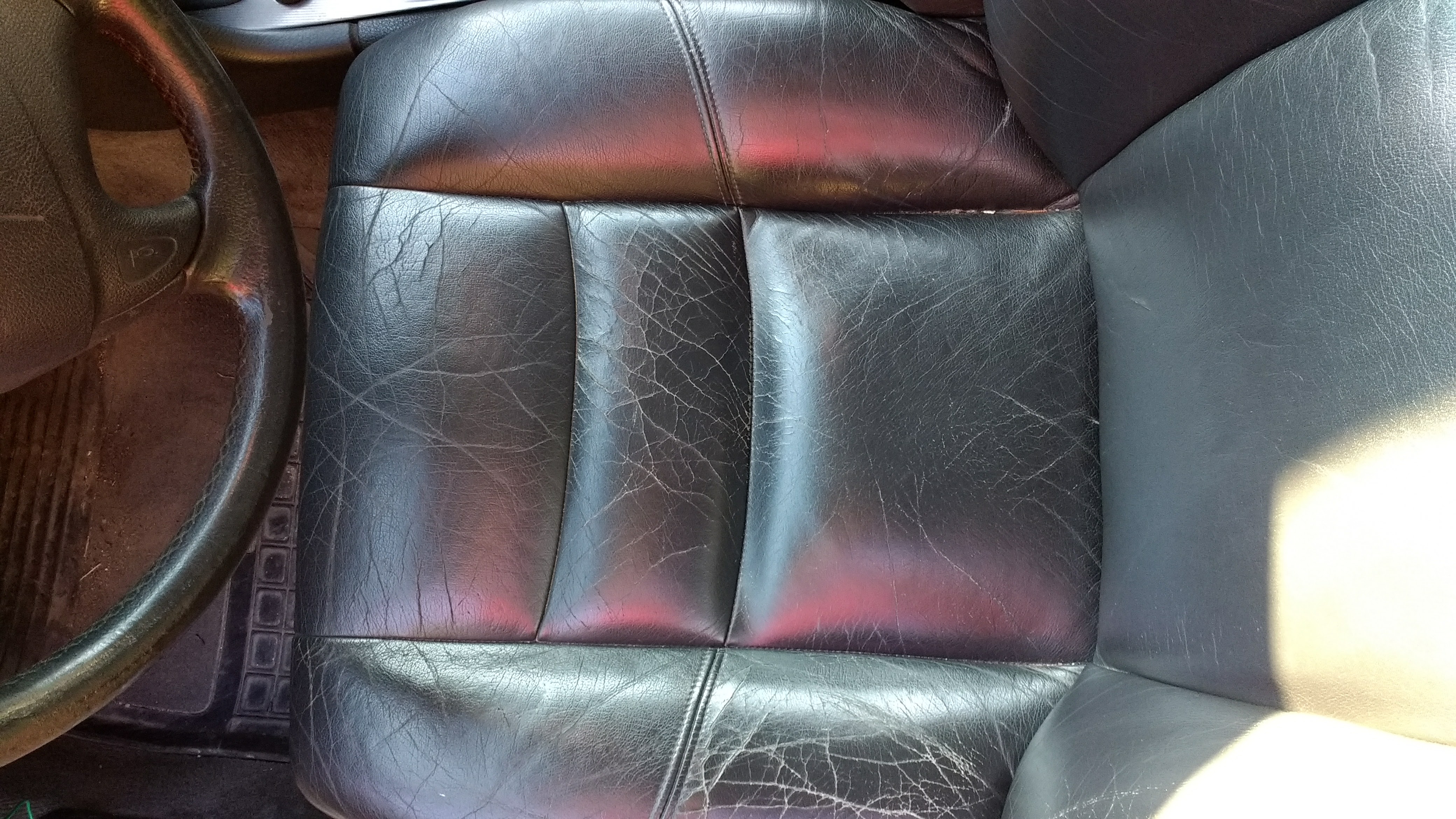 Driver's ass platform.