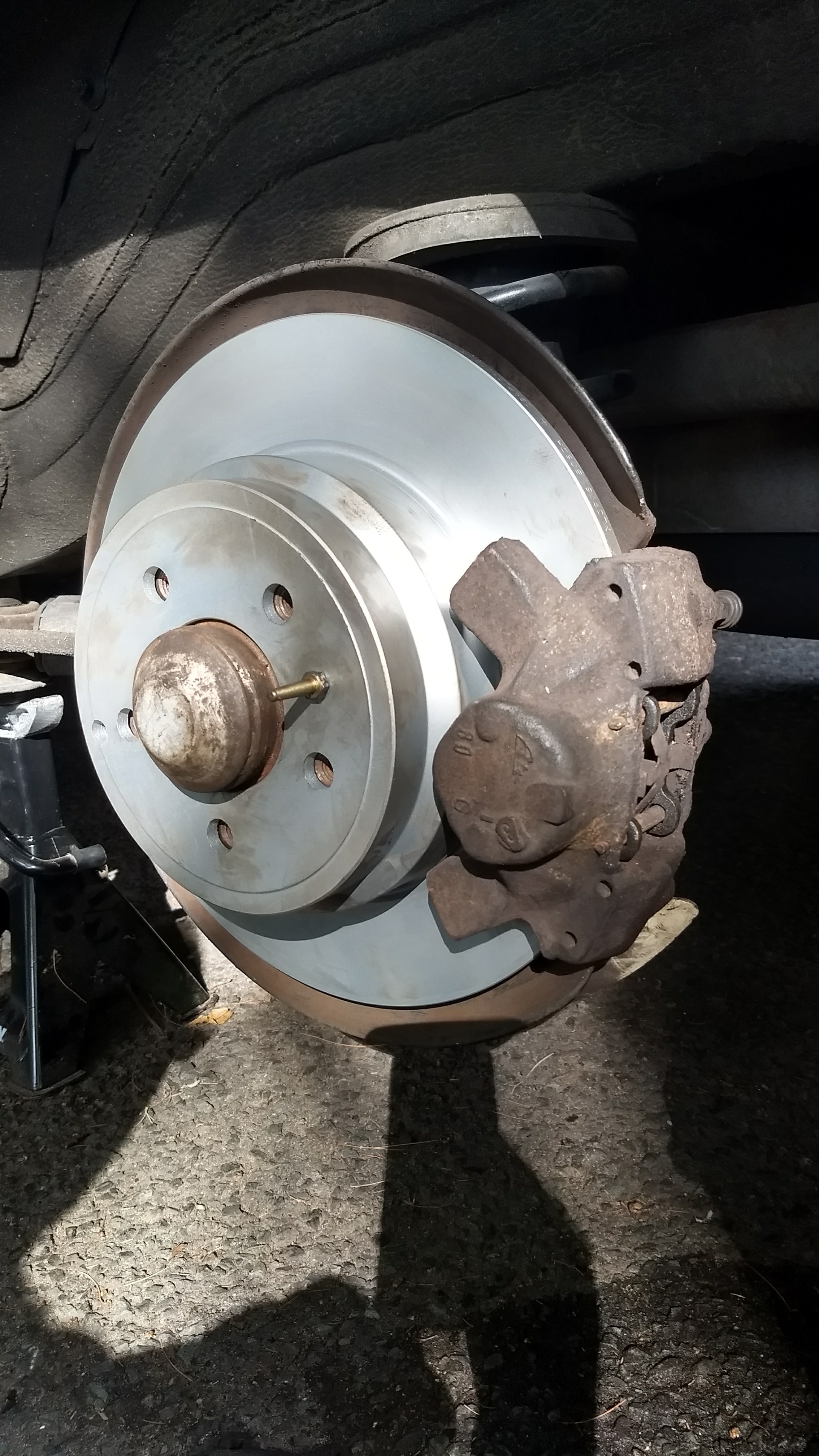 V70 new rear rotor and pads