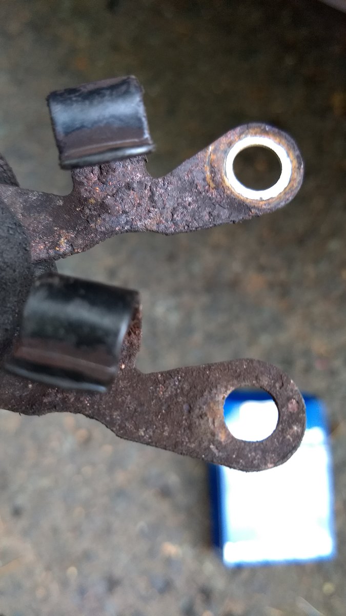 The old retaining clips.