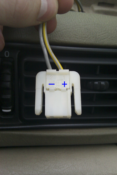 Dash speaker wiring harness, male end, passenger (right) side.  Polarity noted.