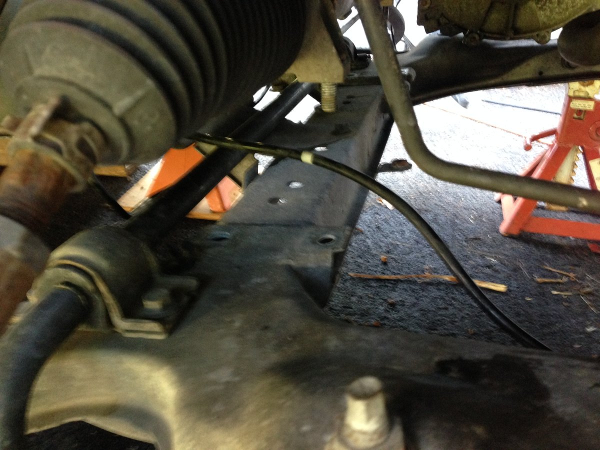 Also PS pipe brace on top of subframe