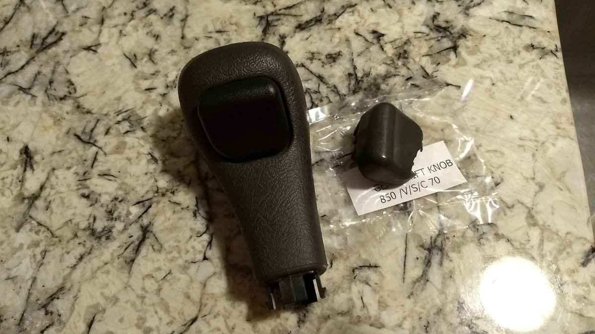 Replaced 1998 V70 shift knob lever