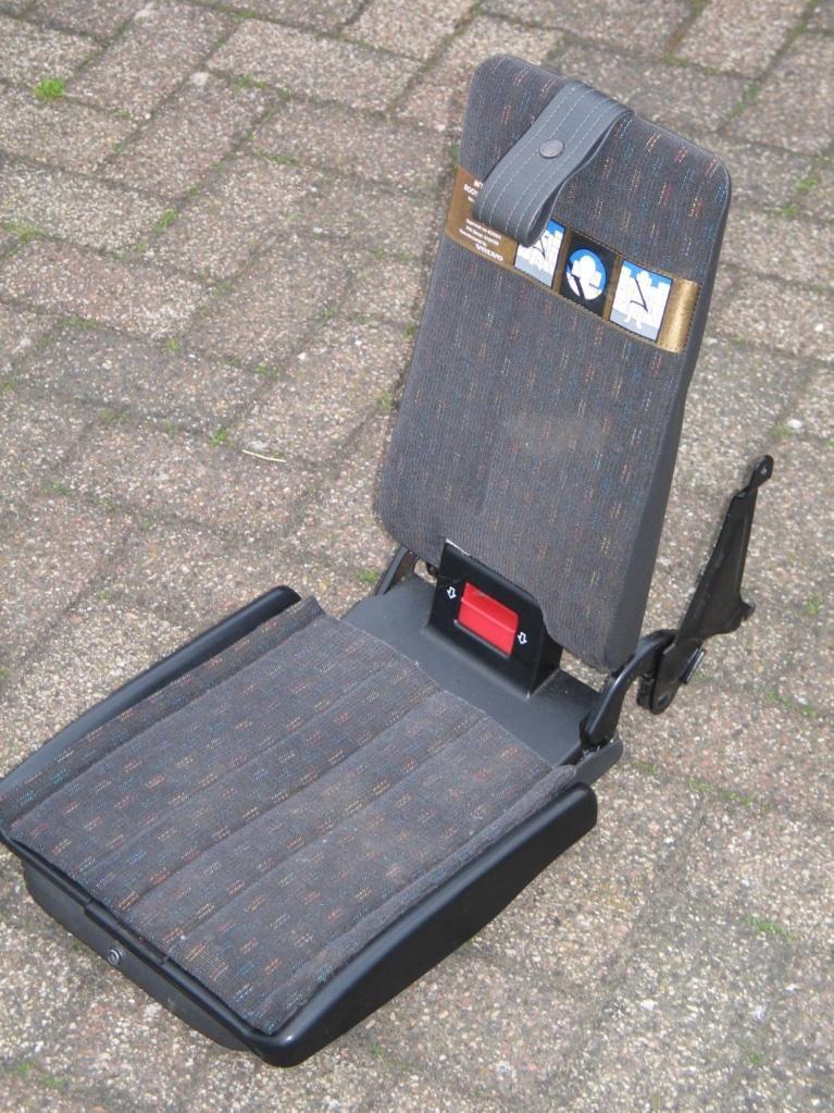 kinderzitje volvo.JPG