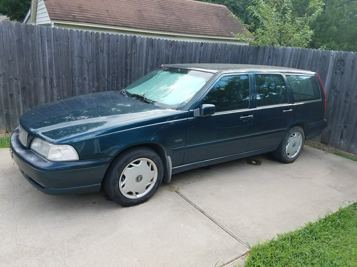 1998 V70 5-spd-a.jpg