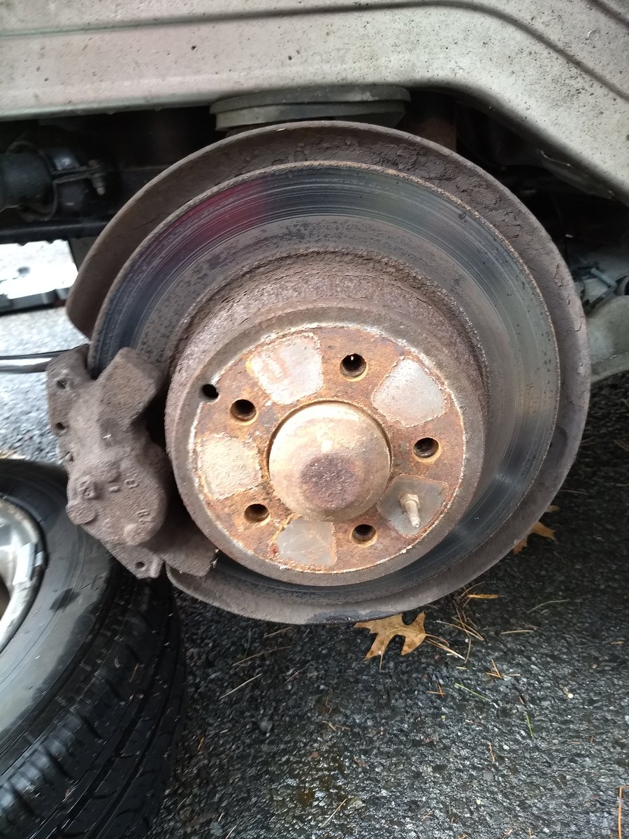 RR wheel on a 2000 V70